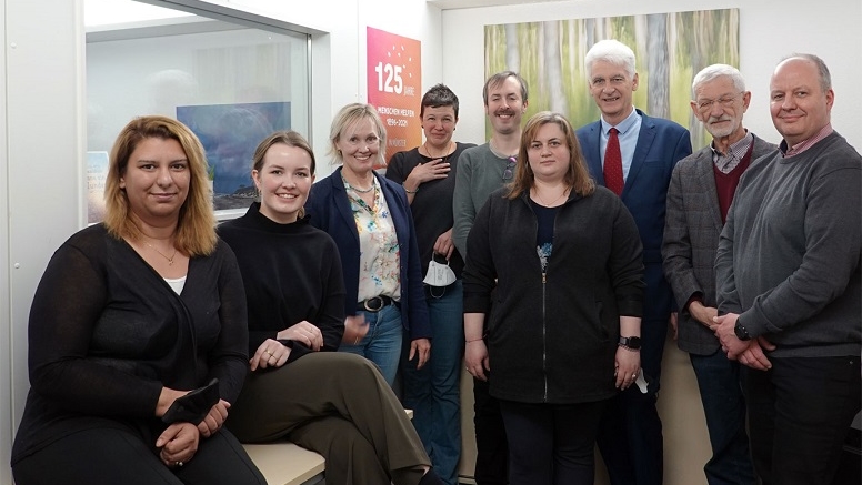 Foto (Von links nach rechts): Fanka Ognyanova, Luisa Rotthove, Elisabeth van der Linde, Stefanie Beckmann, Till Meinelt, Lilyana Tsakova, Staatssekretär Dr. Schmachtenberg, Bernhard Mülbrecht, Dietmar Davids